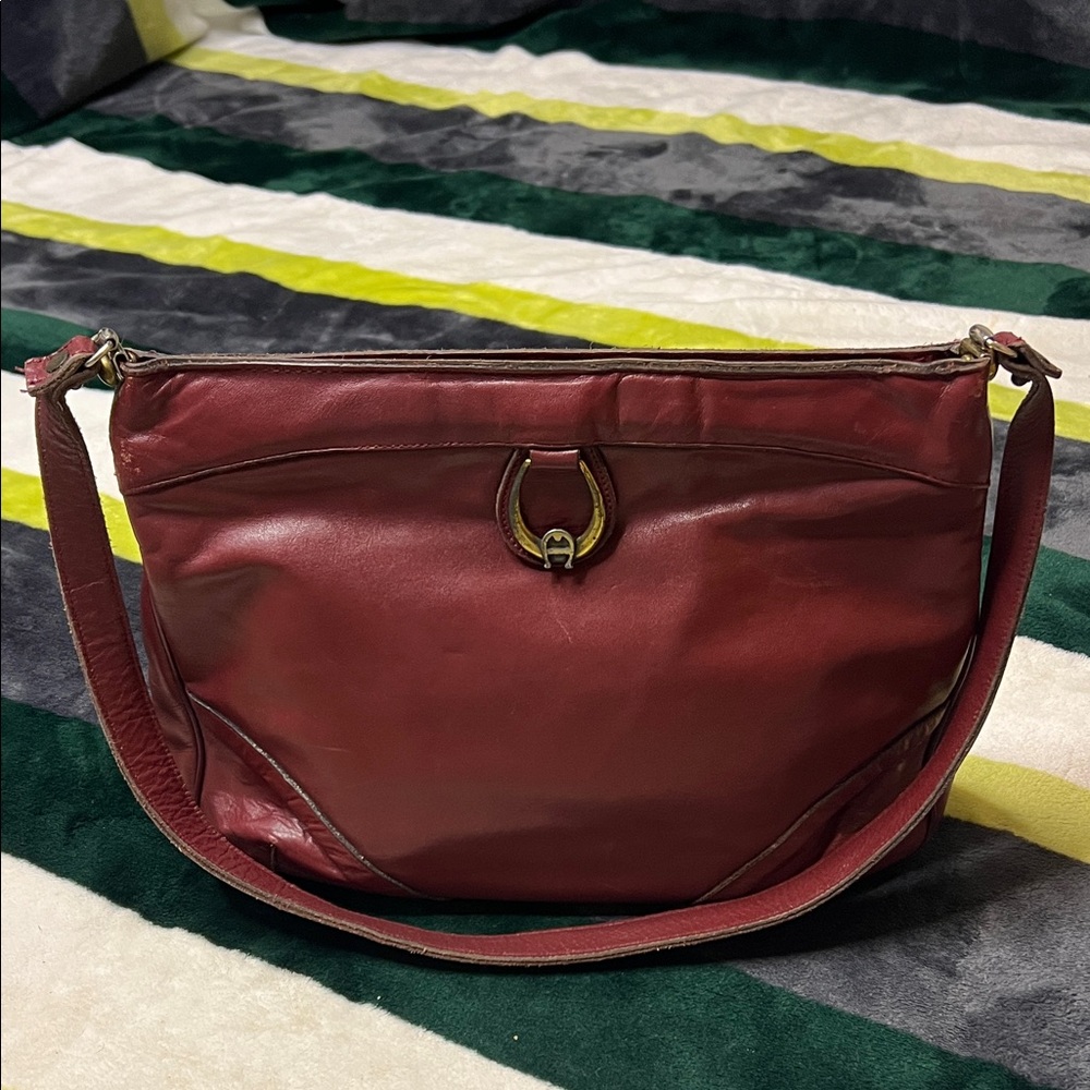 Vintage Women's Etienne Aigner Burgundy Leather Shoulder Bag